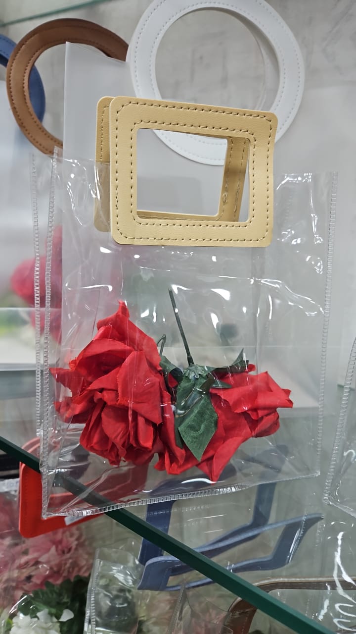 4 Transparent goodie bags in deal