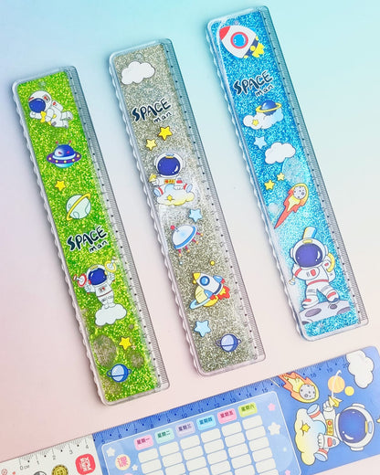 Dino Scale with shimmery Water -  8 Inch