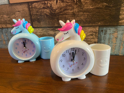 Unicorn clock with pen holder (7050)