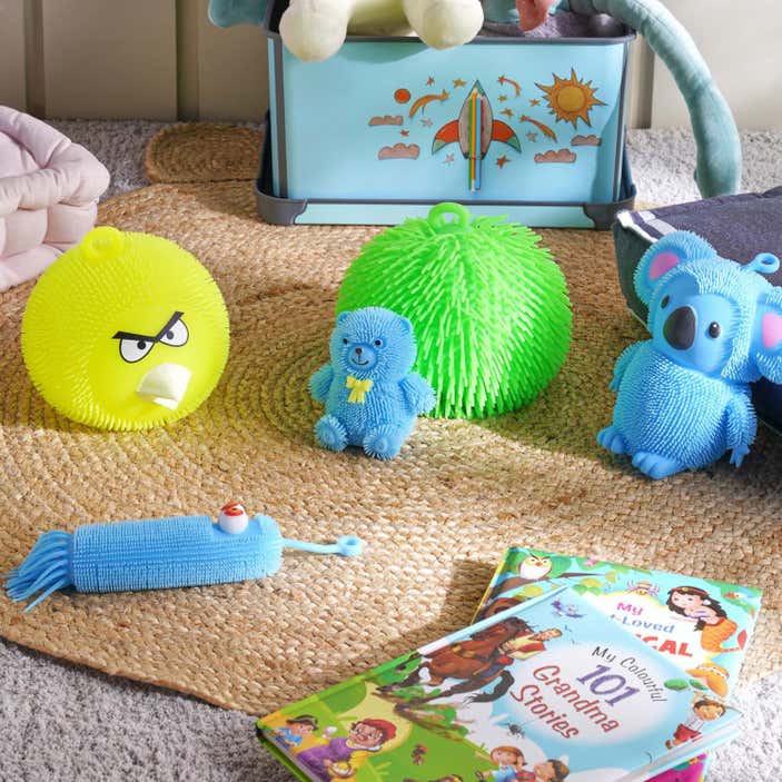 SQUEEZE MESH BALL  WITH LIGHT SOFT TOY