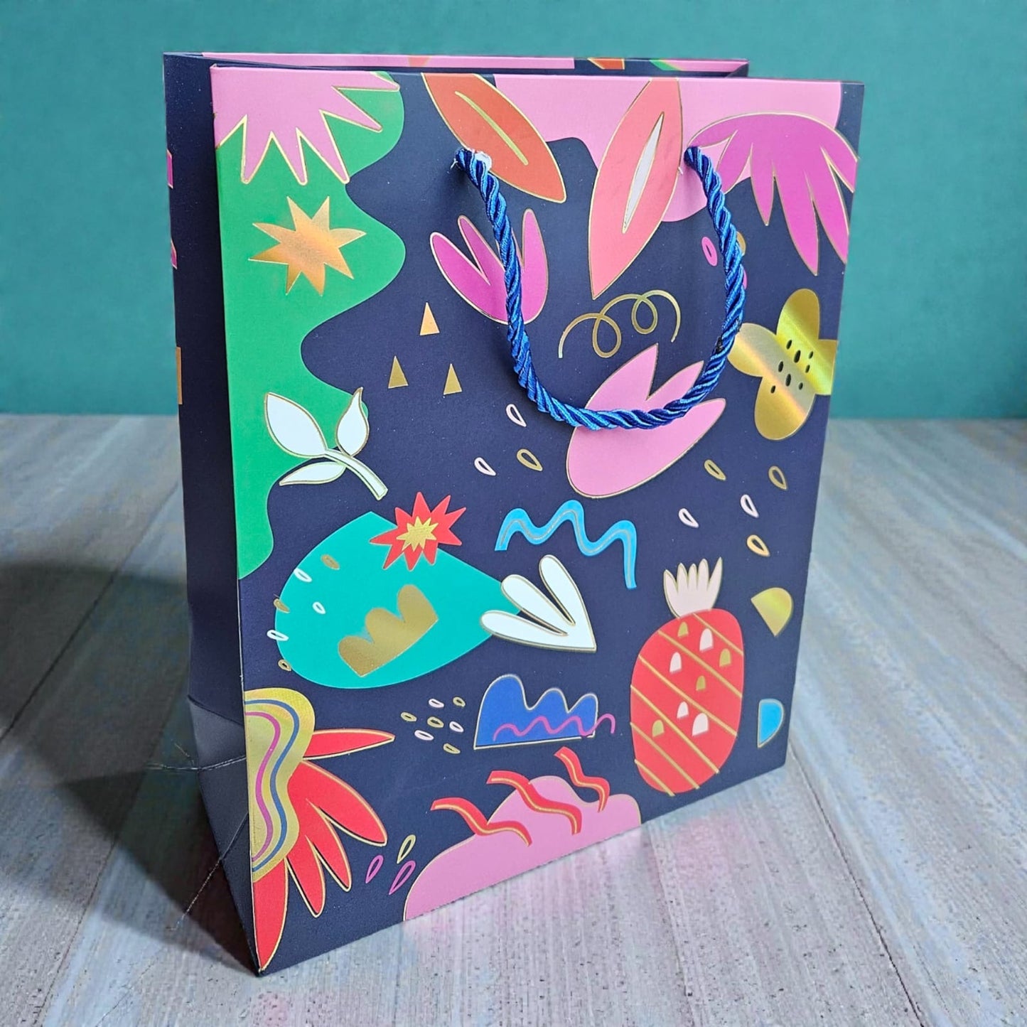 Bold Floral gift bag/ goodie bag(No.1971) golden retro effect