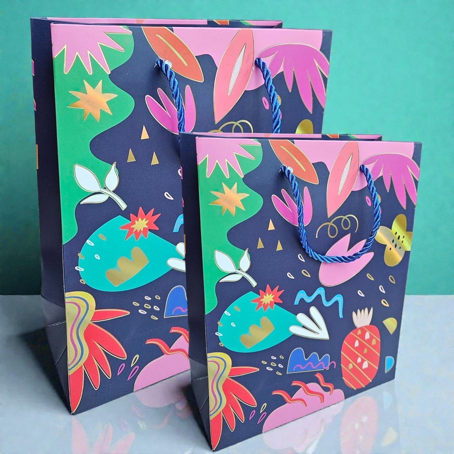 Bold Floral gift bag/ goodie bag(No.1971) golden retro effect